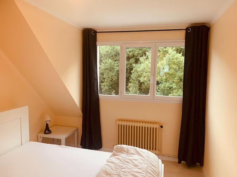Grand Appartement Au Calme 2 Chambres Quimper Exterior photo